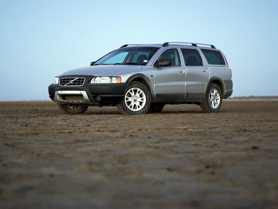  Volvo XC70 2005 года  (US) (фото 9 из 30)
